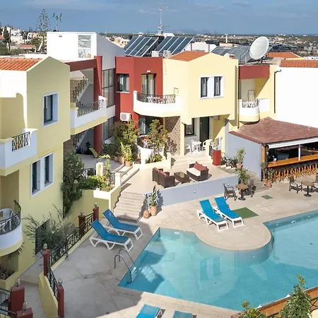 מלון דירות Ariadni Palace 2*